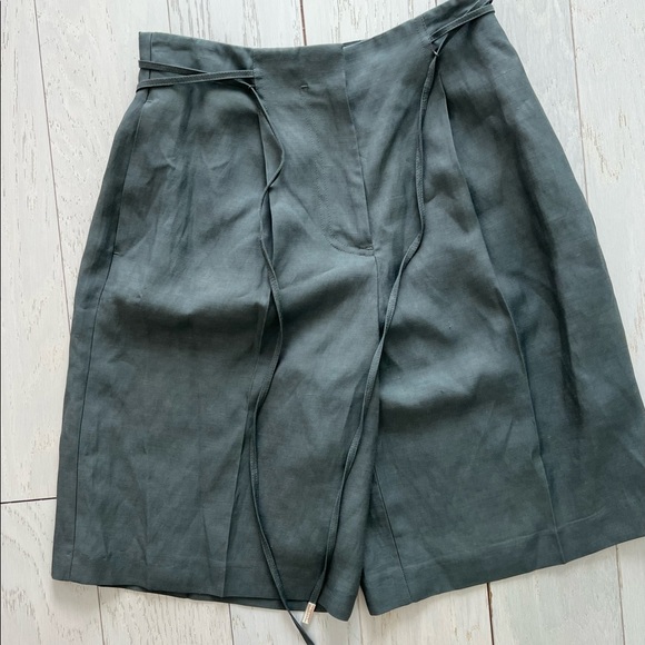 Halston linen shorts size 2 - Picture 4 of 6